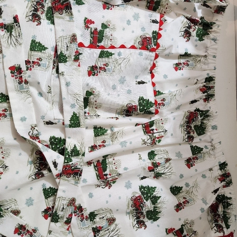Handmade Vintage Style Christmas Apron White Red Green Rick Rack Trim Large